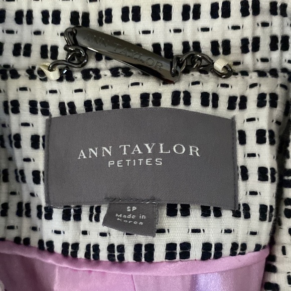 Ann Taylor beautiful black and white coat size sp - Picture 2 of 5